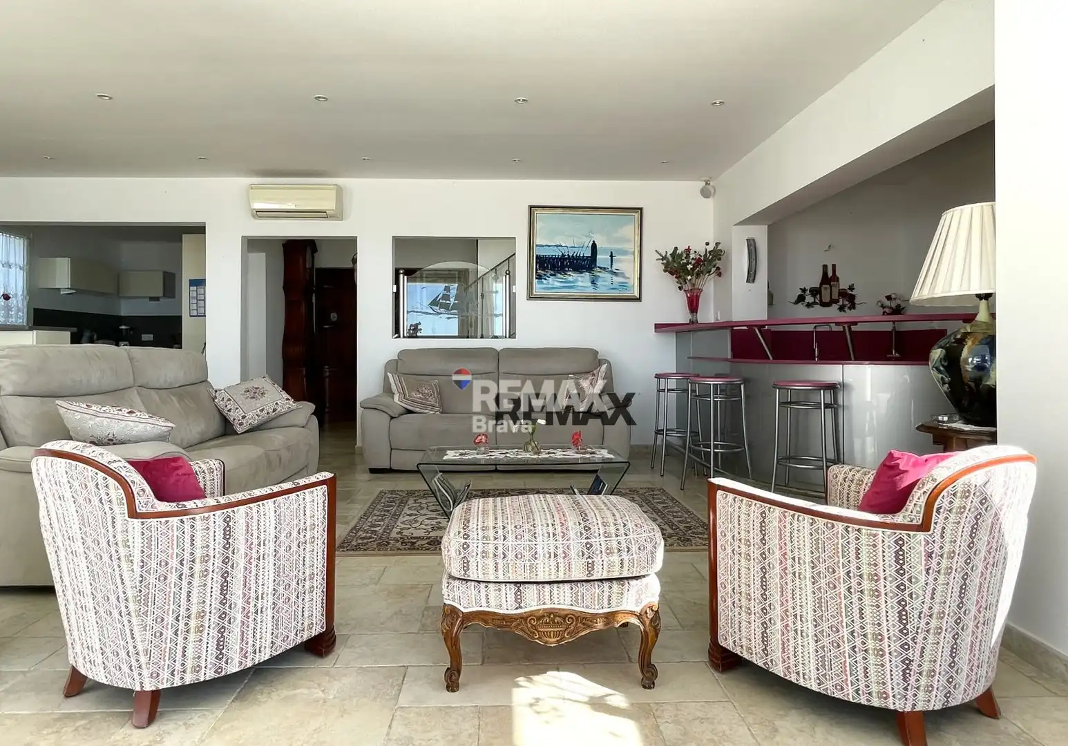 Sala d'estar de Casa o xalet en venda en Roses amb Aire condicionat, Calefacció i Jardí privat