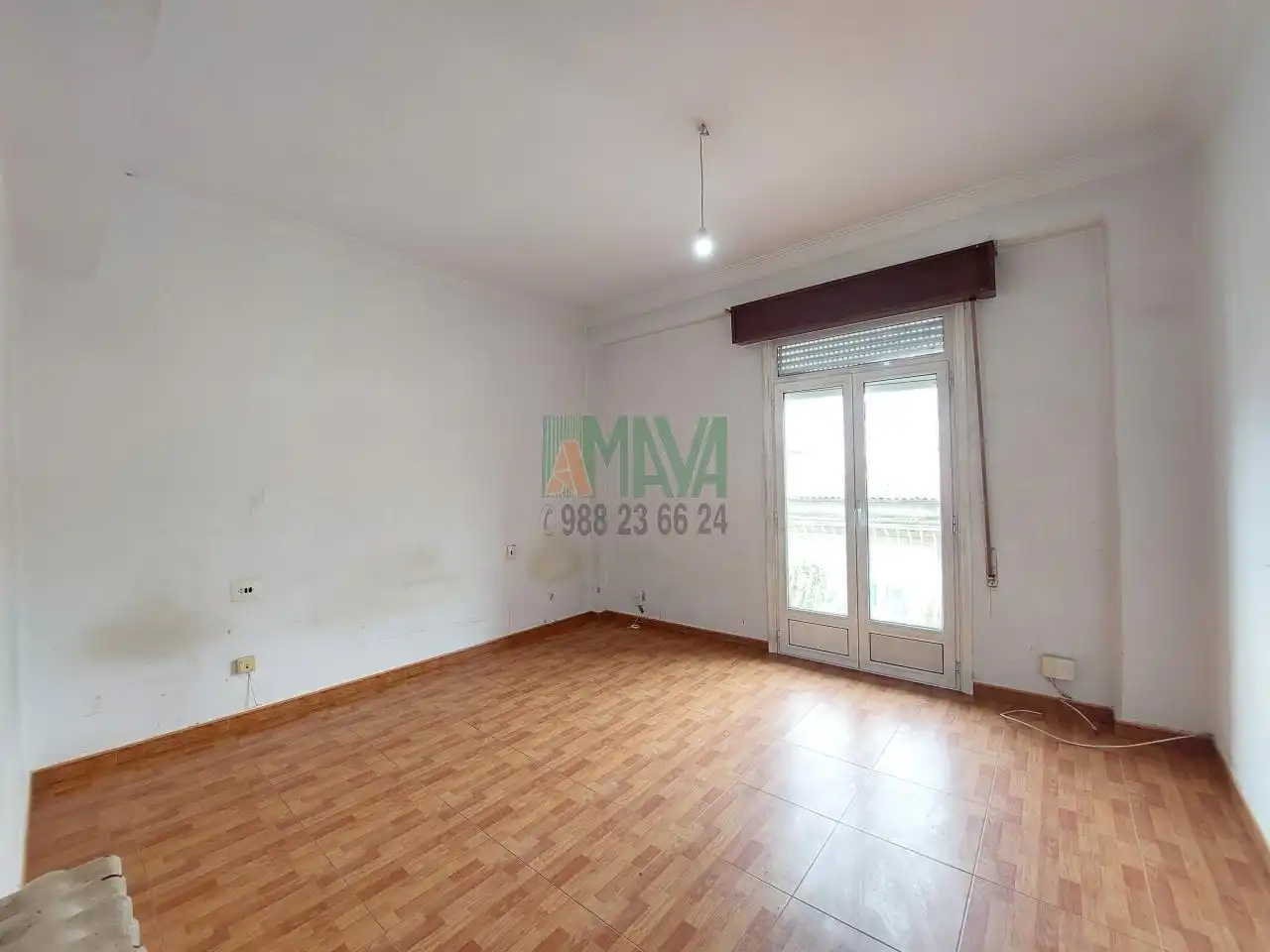 Habitación de Piso en venta en Ourense Capital  con Calefacción y Balcón
