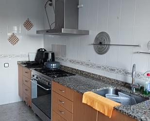 Kitchen of Flat to share in Reus  with Balcony