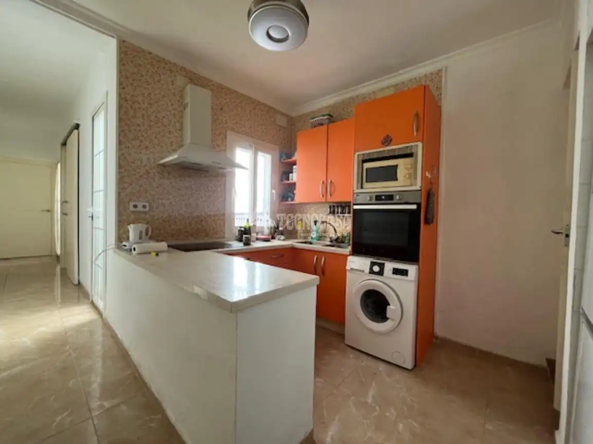 Cocina de Casa adosada en venta en Pilas con Aire acondicionado y Amueblado