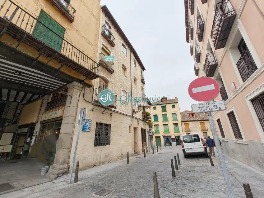 Vista exterior de Piso en venta en Segovia con Calefacción, Trastero y Balcón