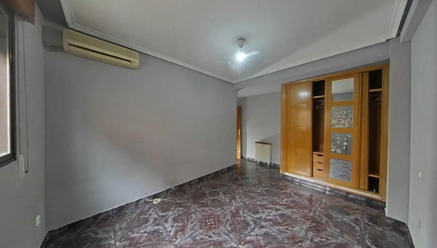 Flat for sale in Madrid  with Heating