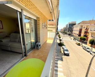 Exterior view of Flat for sale in Sant Carles de la Ràpita  with Air Conditioner, Terrace and Balcony