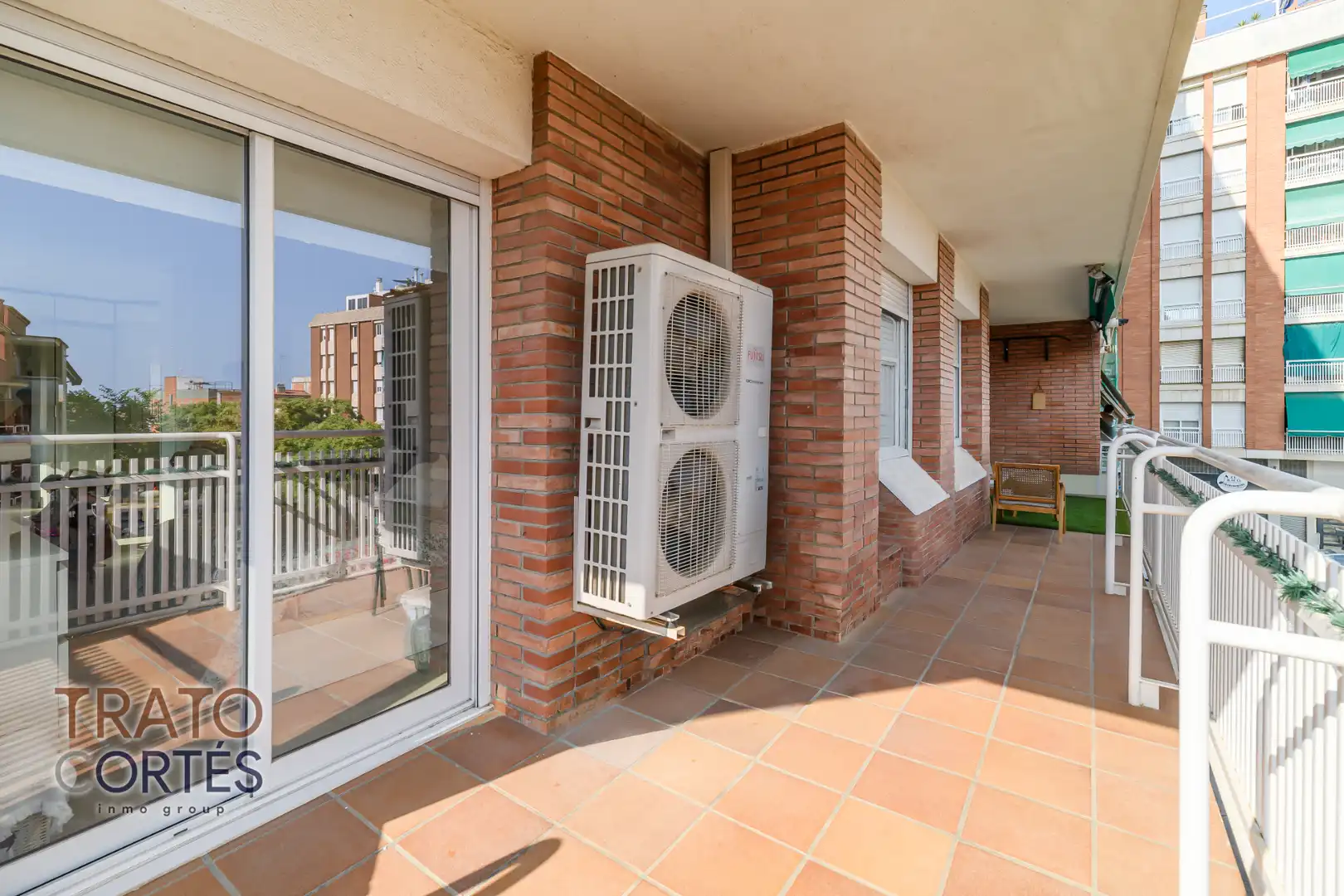 Flat with terrace for sale in Plaça Magdalena Trias, imagen 11