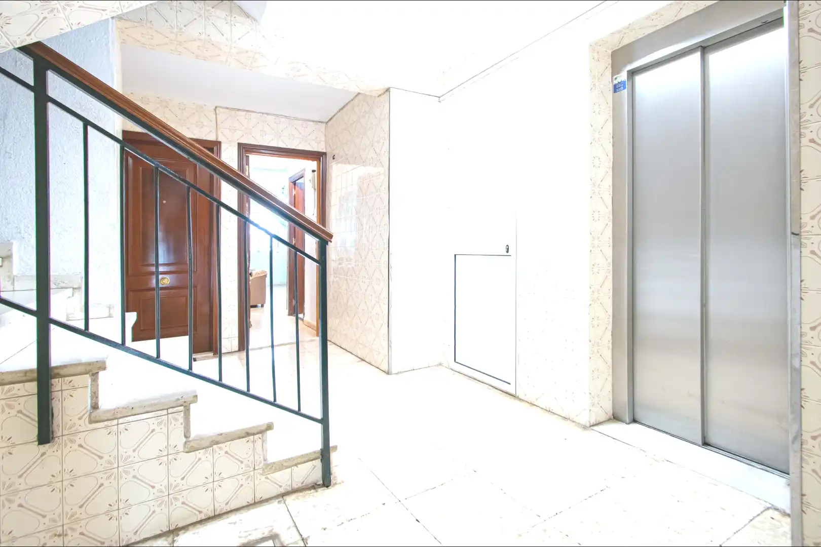 Ground floor for sale in Sevilla  with Air Conditioner and Heating