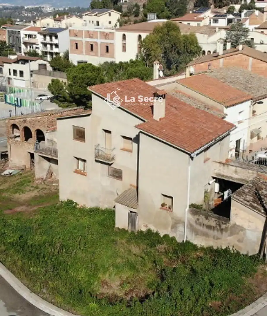 Vista exterior de Dúplex en venda en Castellví de Rosanes amb Aire condicionat, Calefacció i Terrassa