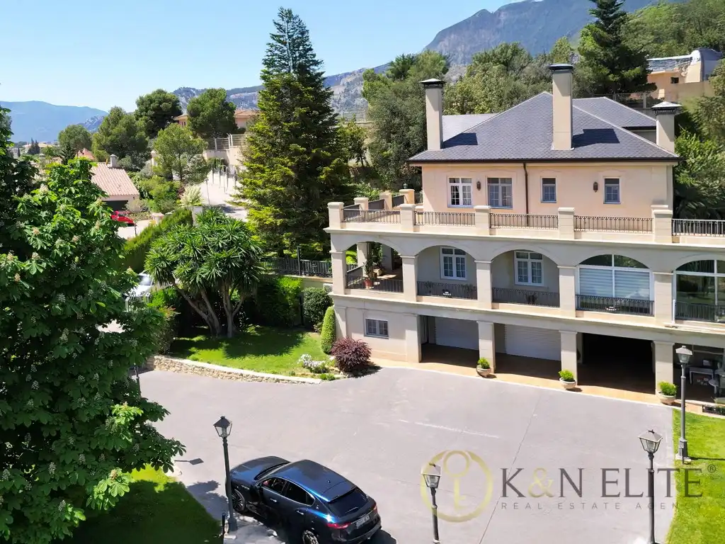 Vista exterior de Casa o xalet en venda en Cocentaina amb Aire condicionat, Calefacció i Jardí privat