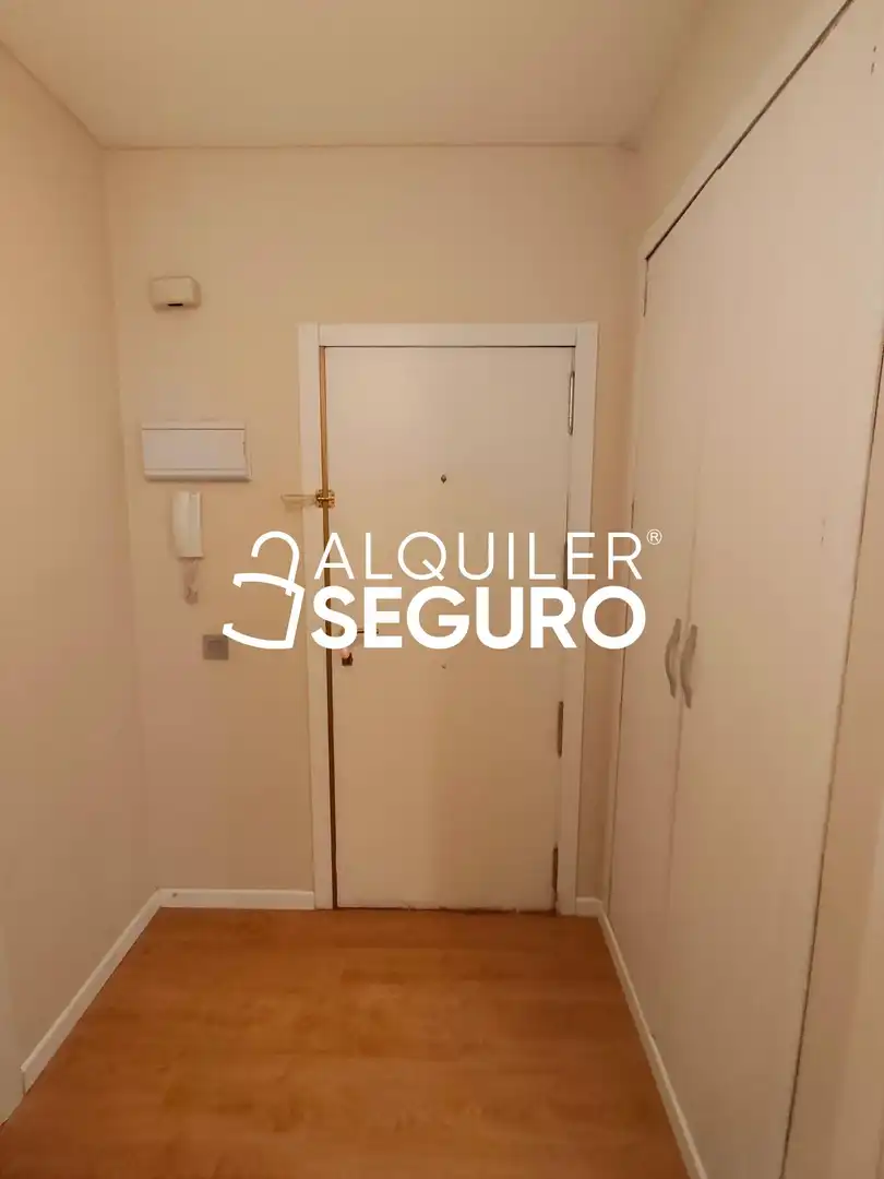Piso con ascensor en alquiler en Fermin Caballero, imagen 2