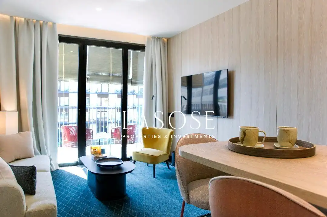 Flat with pool to rent in Carrer Consell de Cent, imagen 2