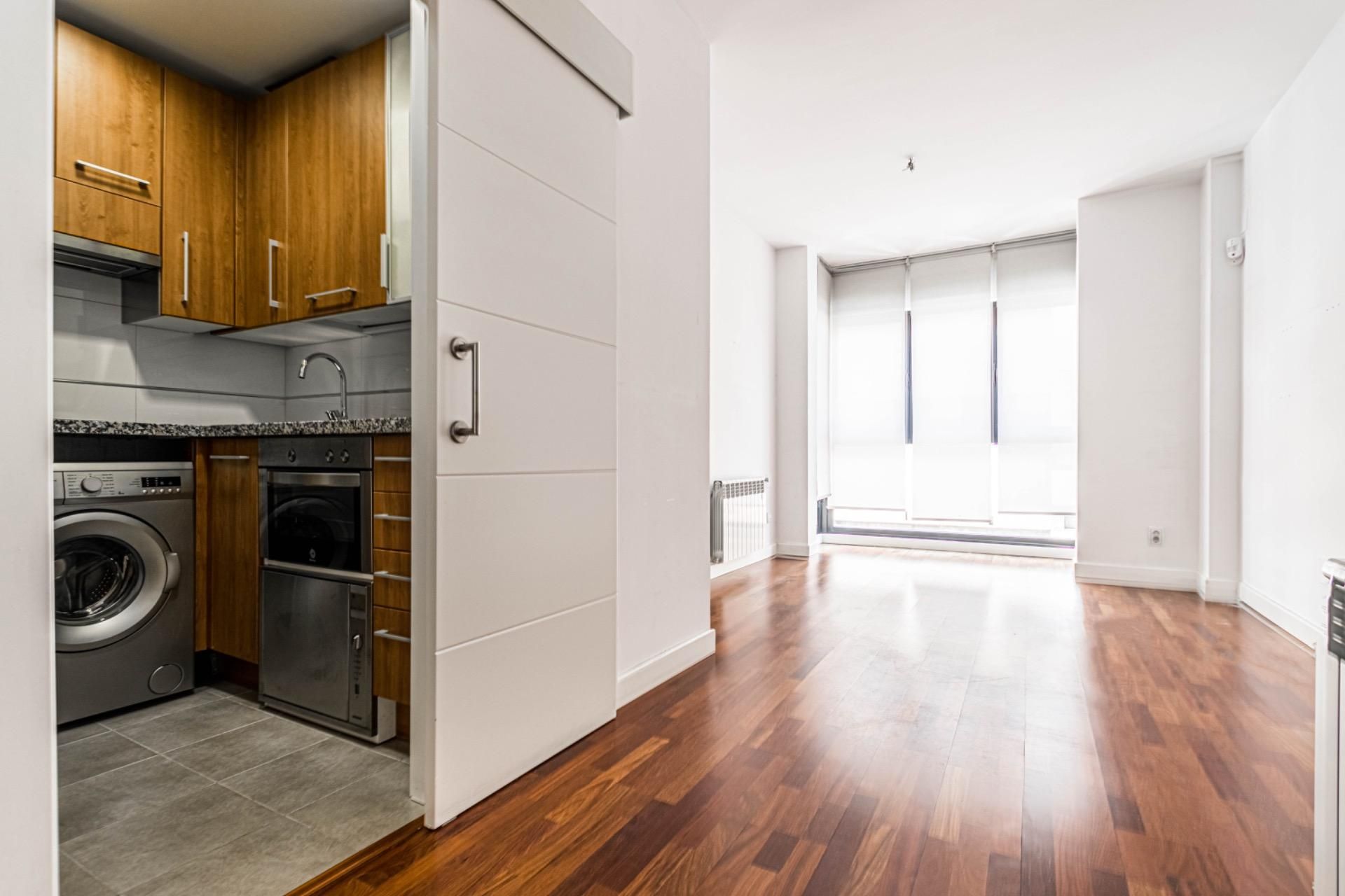 Apartment to rent in  Madrid Capital  with Air Conditioner, Heating and Storage room