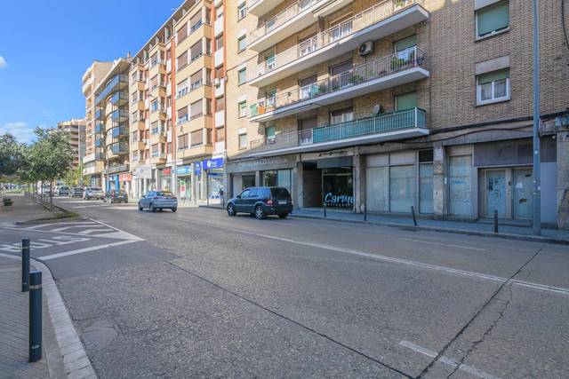 Local comercial en Venta en Carretera VIC en Barri Antic