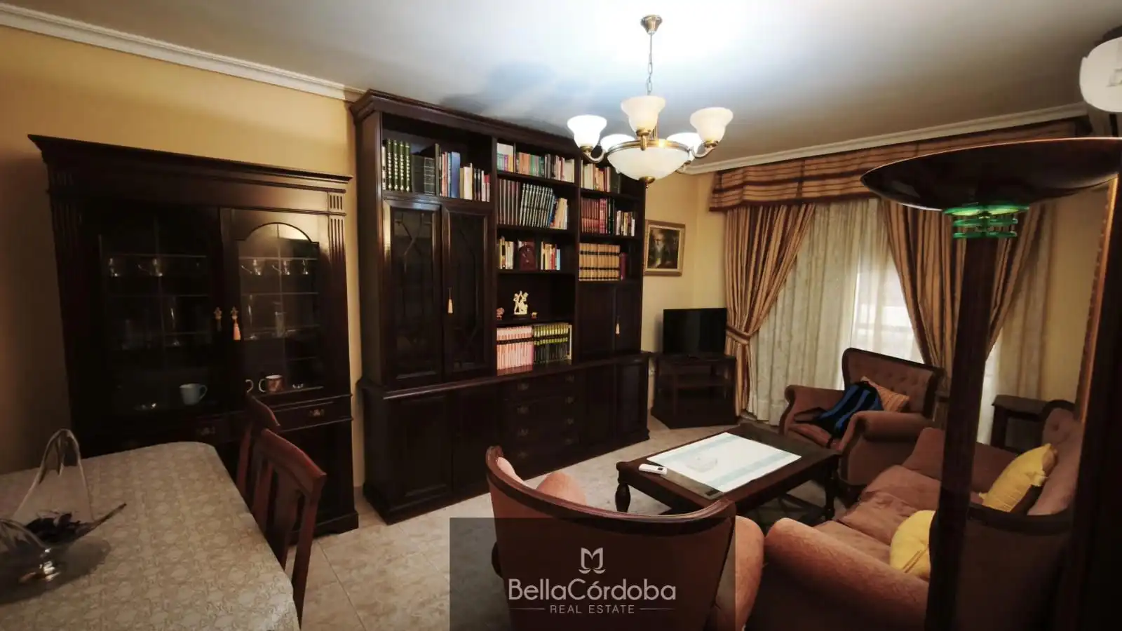 Piso con ascensor en venta en Levante