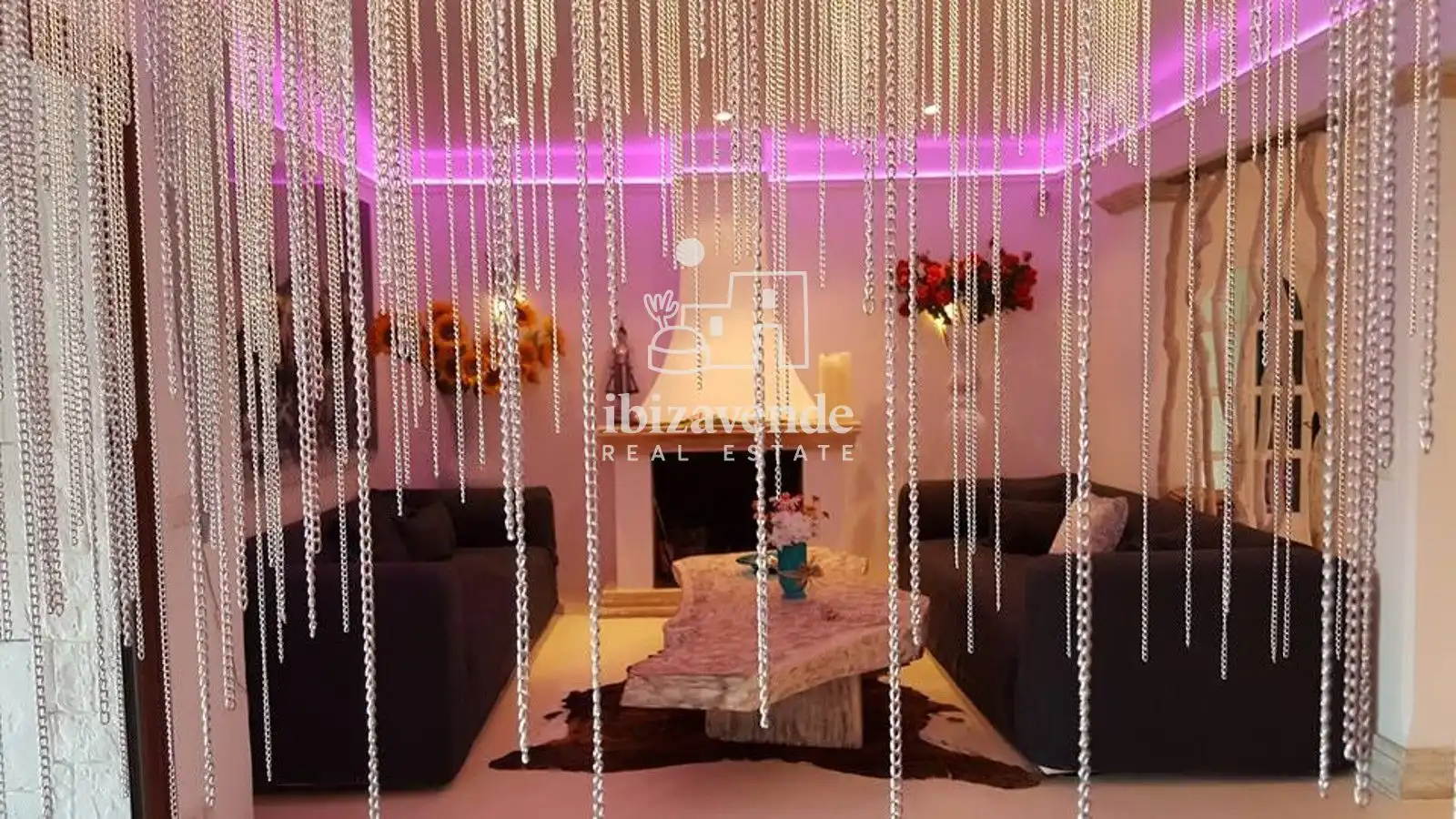 Living room of Houses for sale in Santa Eulària des Riu  with Air Conditioner, Private garden and Terrace