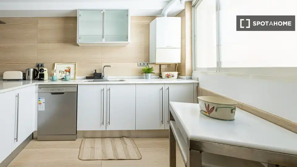 Wohnung mit Terrasse zur Miete in Quatre Carreres, imagen 17