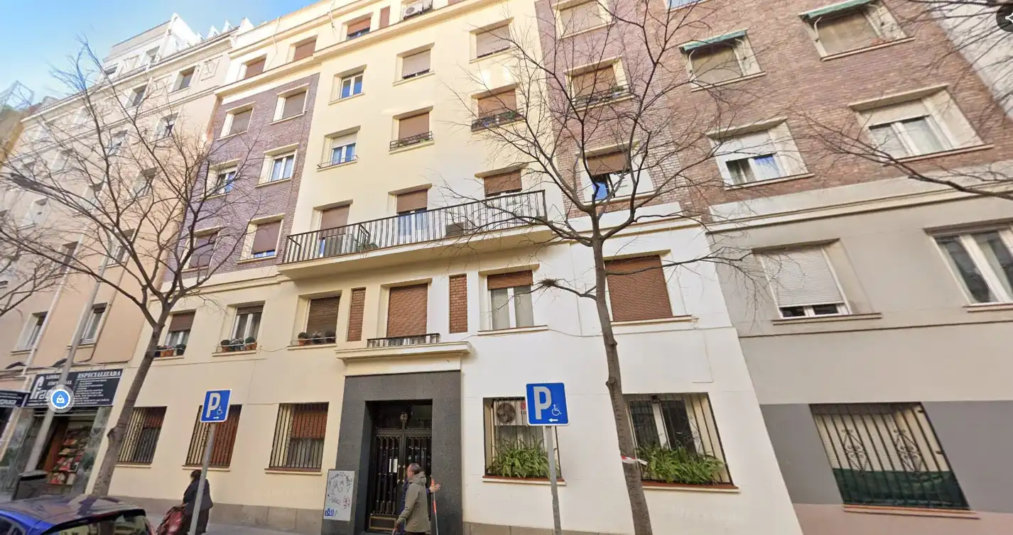 Exterior view of Flat for sale in Madrid  with Air Conditioner, Heating and Parquet flooring