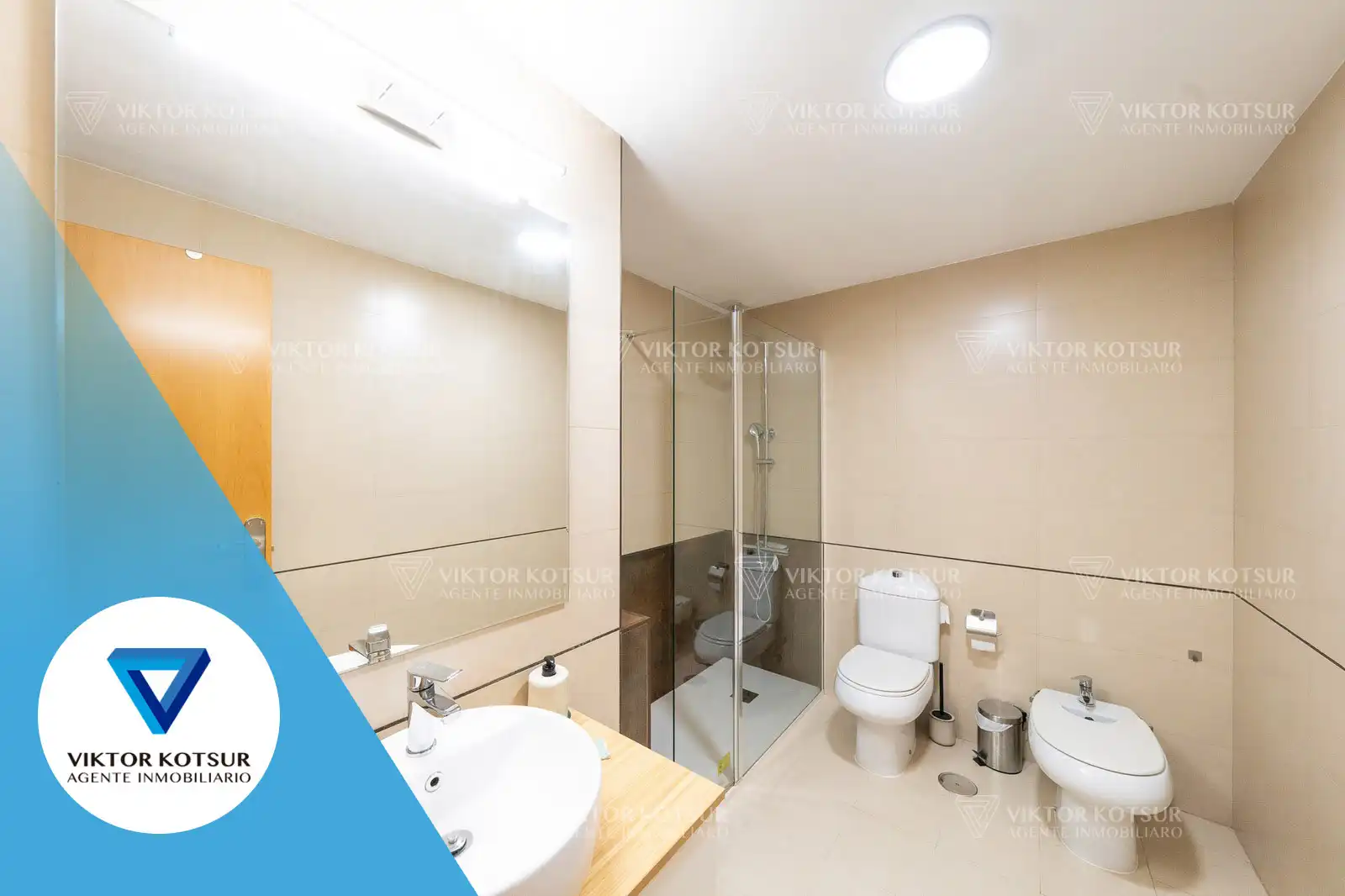 Bathroom of Flat for sale in Roquetas de Mar  with Air Conditioner, Terrace and Internet