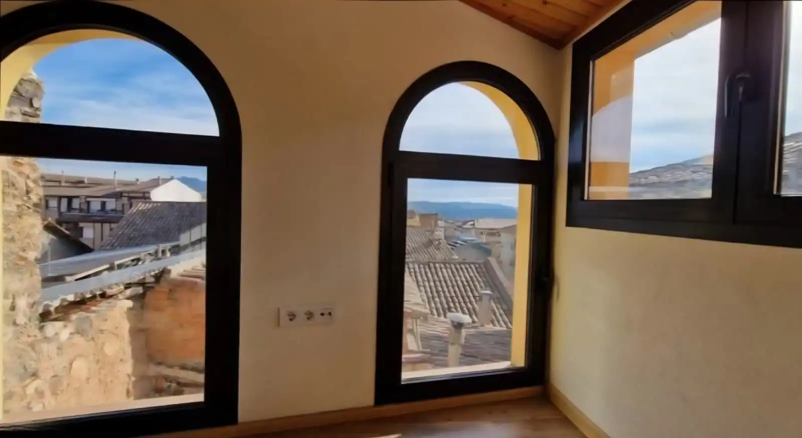 Balcony of Flat for sale in Berga  with Heating