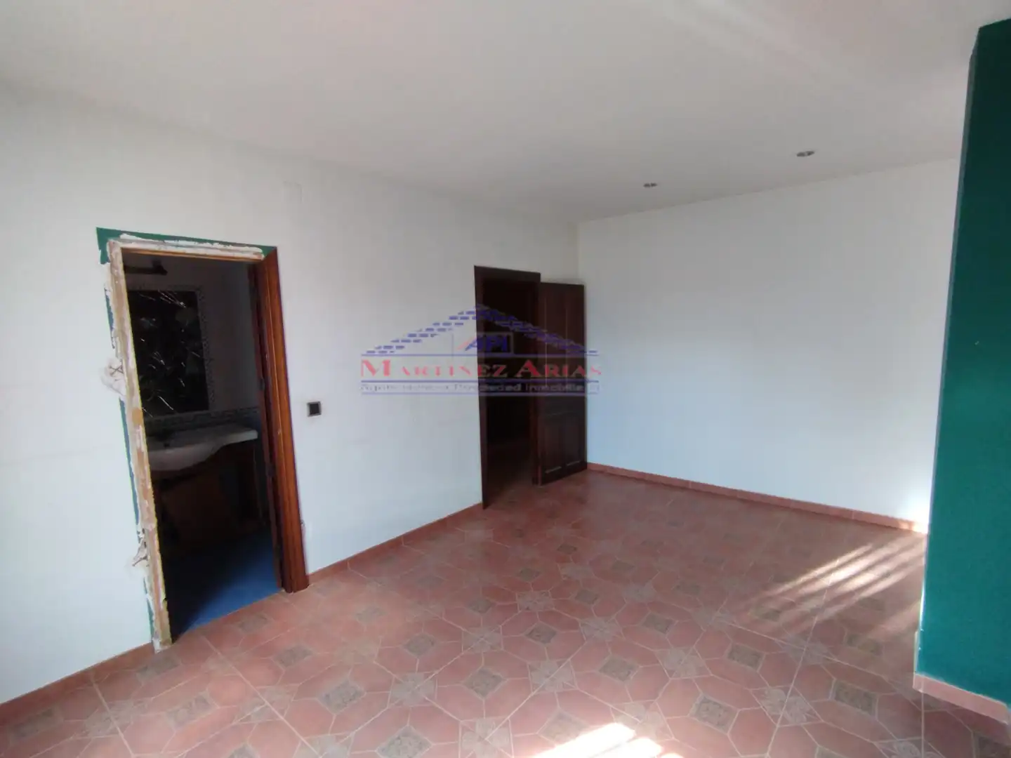 Casa adosada en venta en Sabiote con Balcón