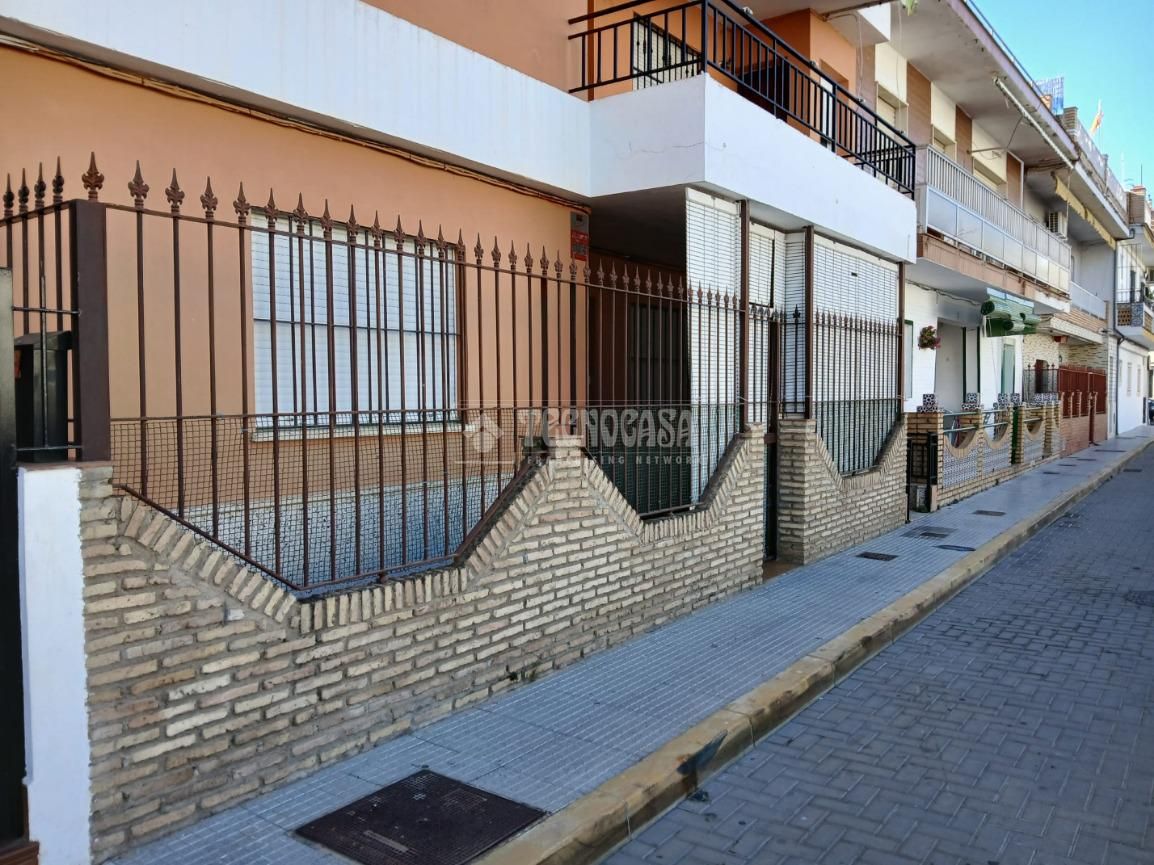 Exterior view of Single-family semi-detached for sale in Punta Umbría