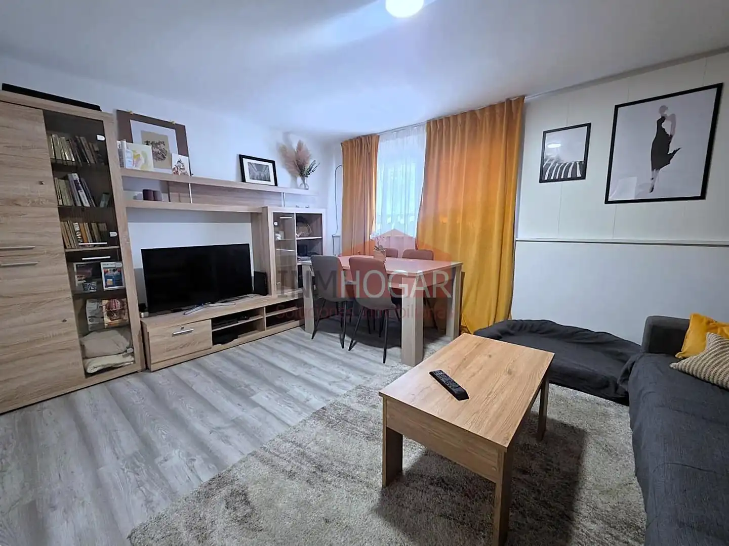 Sala d'estar de Apartament en venda en Ávila amb Calefacció i Moblat