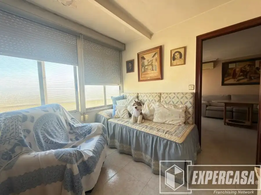 Living room of Flat for sale in Valencia  with Air Conditioner and Furnished