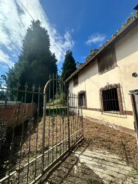 Casa amb jardí en venda a Lugar de Santianes 59