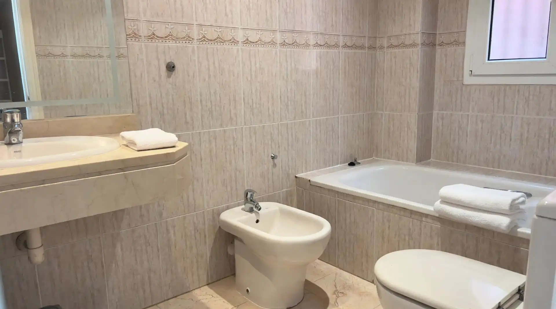 Bany de Pis en venda en Humanes de Madrid amb Aire condicionat, Calefacció i Terrassa