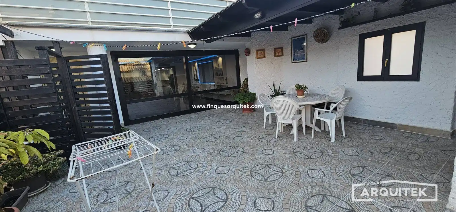 Casa adosada en venta en Rosselló