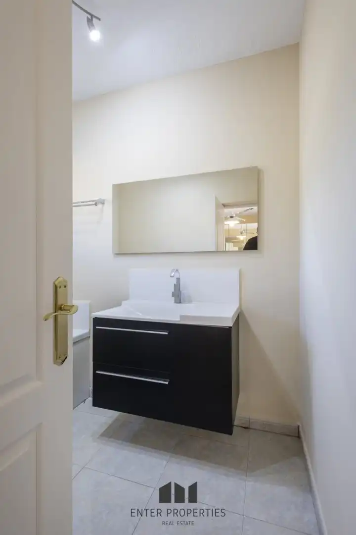 Baño de Piso en venta en Moraira con Aire acondicionado, Calefacción y Piscina