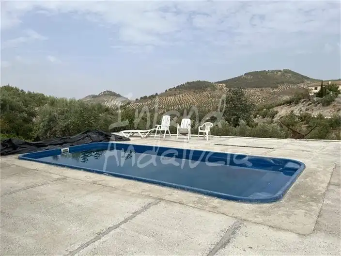 Casa rústica amb piscina en venda a Alcaudete