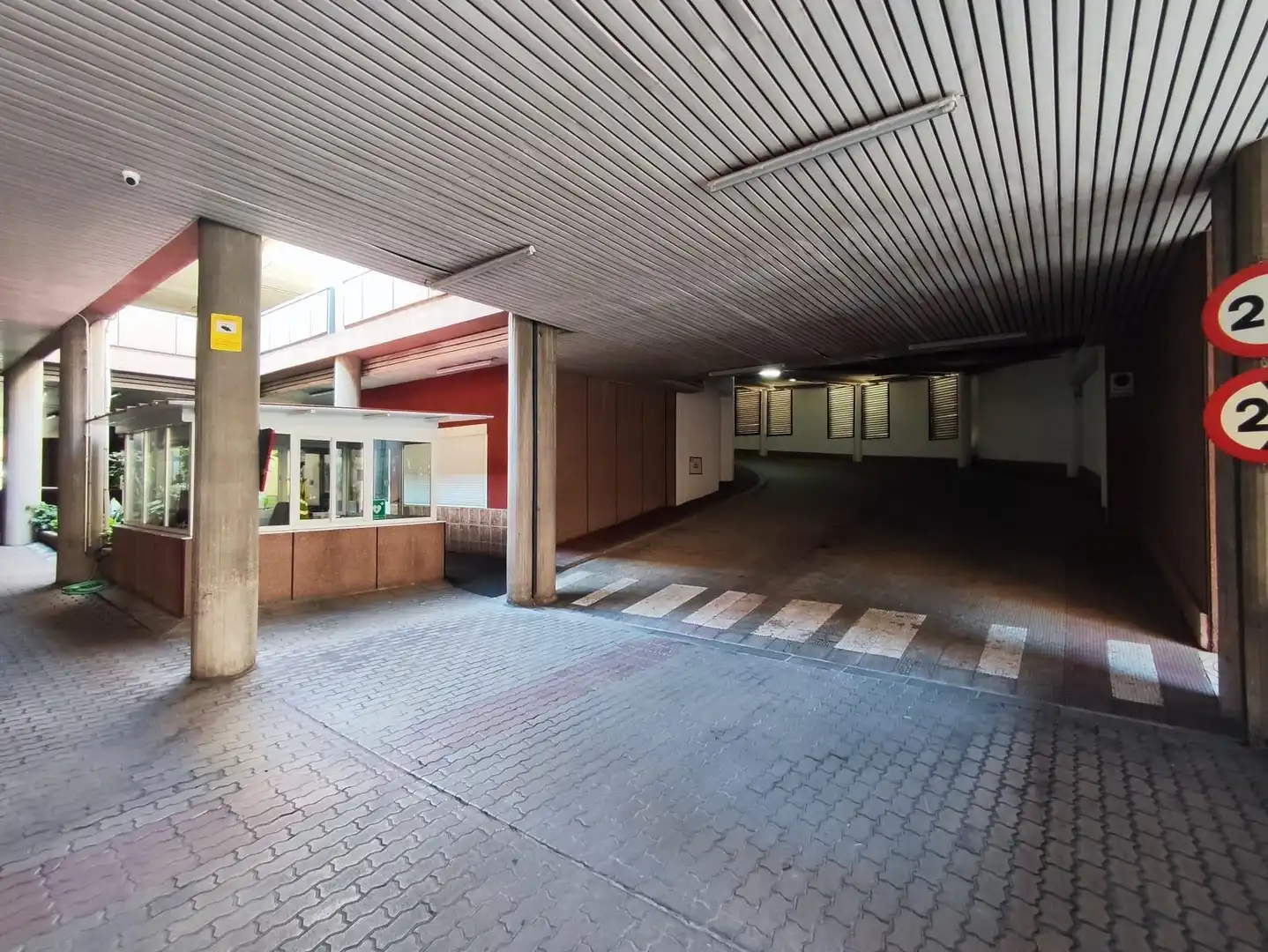 Aparcament de Oficina de lloguer en Valladolid
