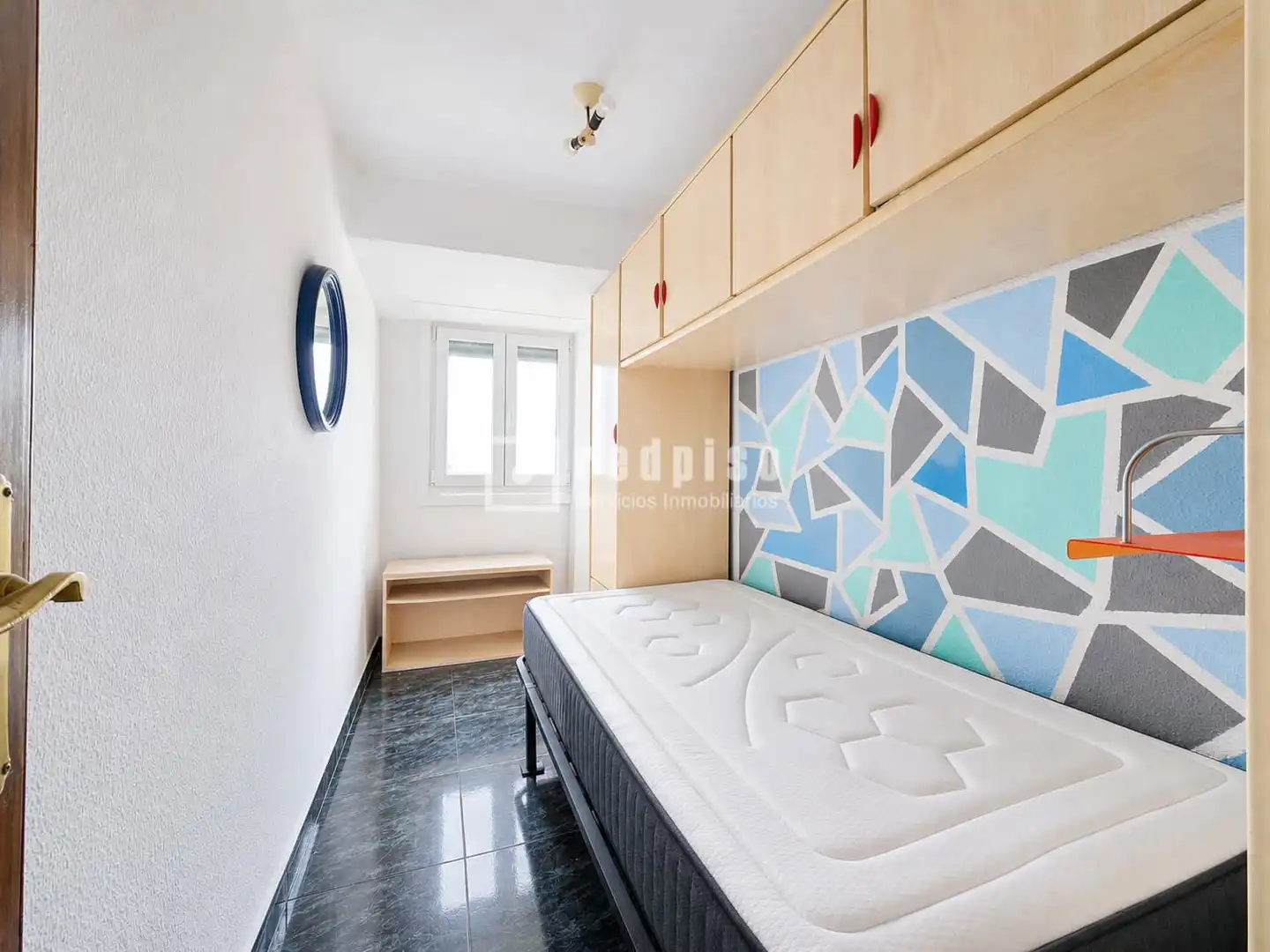 Habitación de Piso en venta en Xirivella con Aire acondicionado y Amueblado