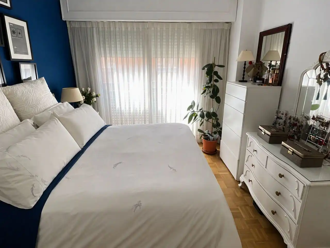Schlafzimmer von Wohnungen zum Verkauf in  Madrid Capital