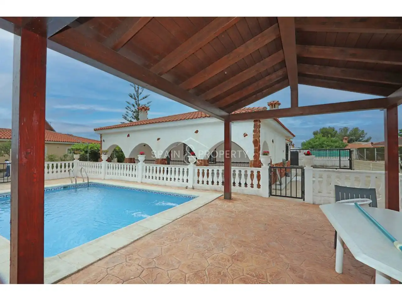 Villa avec piscine à vendre à Montroi / Montroy, imagen 4