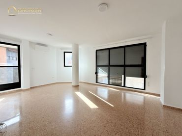 Wohnung mit Aufzug zum Verkauf in Clara Campoamor