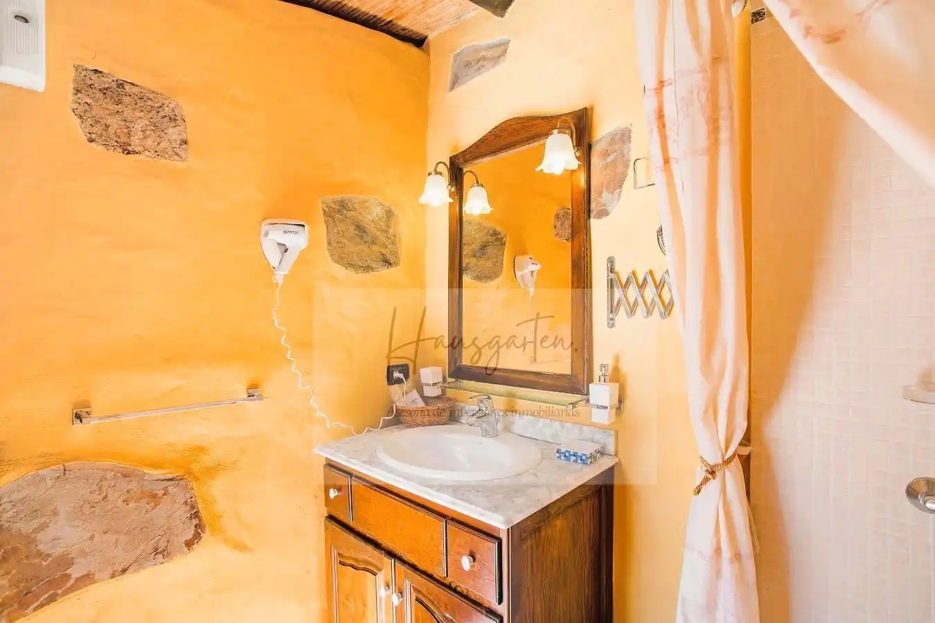 Baño de Finca rústica en venta en Tejeda con Aire acondicionado y Piscina