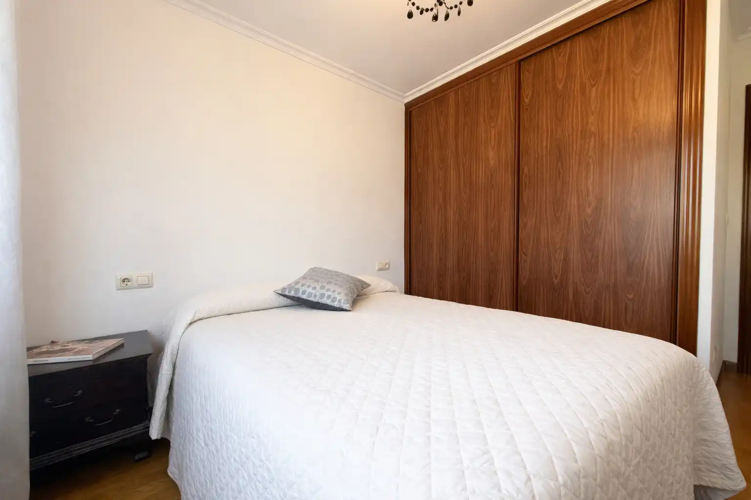 Habitación de Piso en venta en Vigo  con Calefacción, Parquet y Trastero