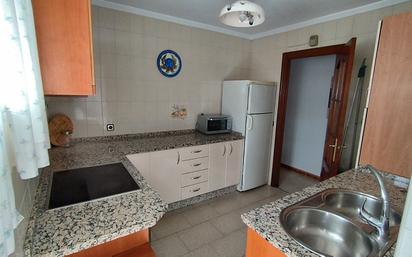 Kitchen of Flat for sale in  Sevilla Capital  with Air Conditioner