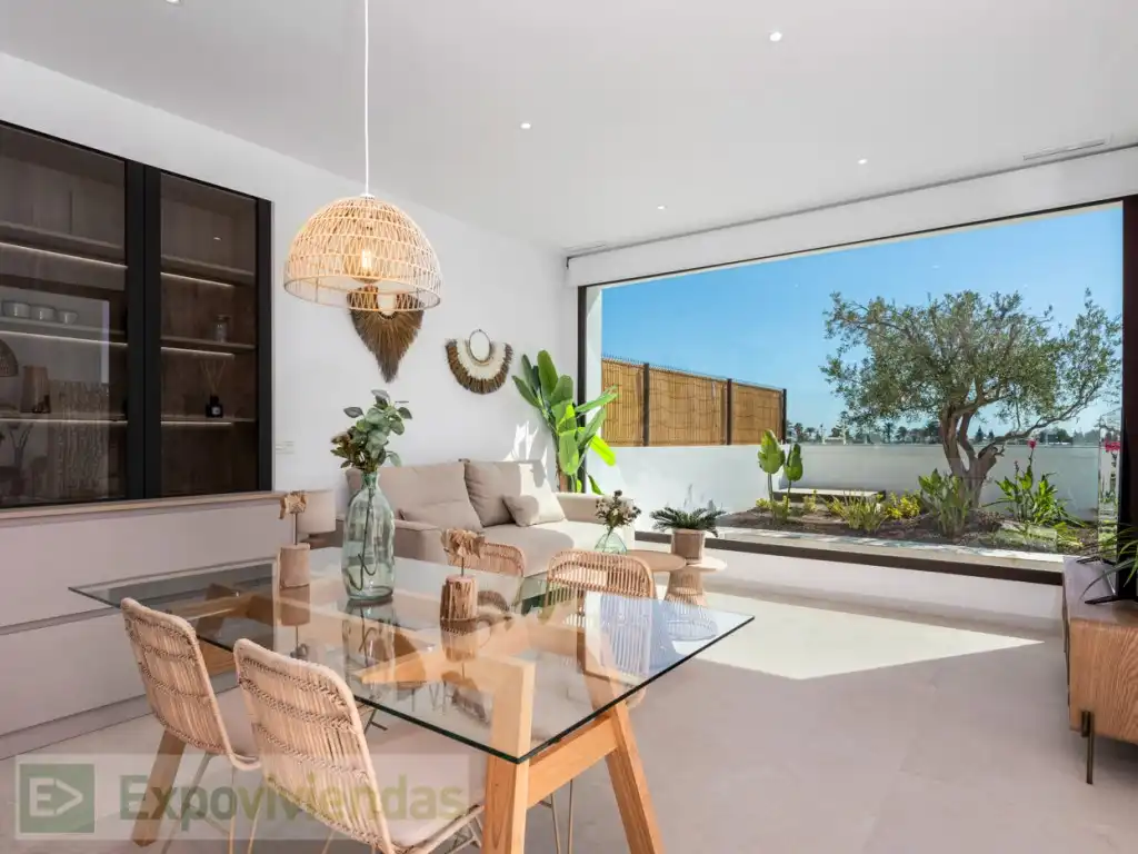 House with pool for sale in Calle Infanta Cristina, imagen 3