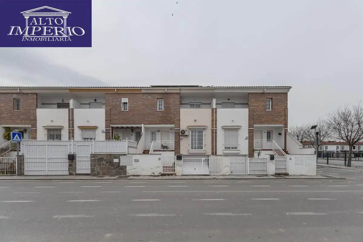 Adossat amb terrassa en venda a Belicena, imagen 2
