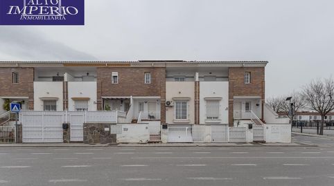 Foto 2 de Casa adosada en venta en Belicena, Vegas del Genil