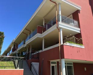 Vista exterior de Àtic de lloguer en Vilagarcía de Arousa amb Terrassa, Piscina i Balcó