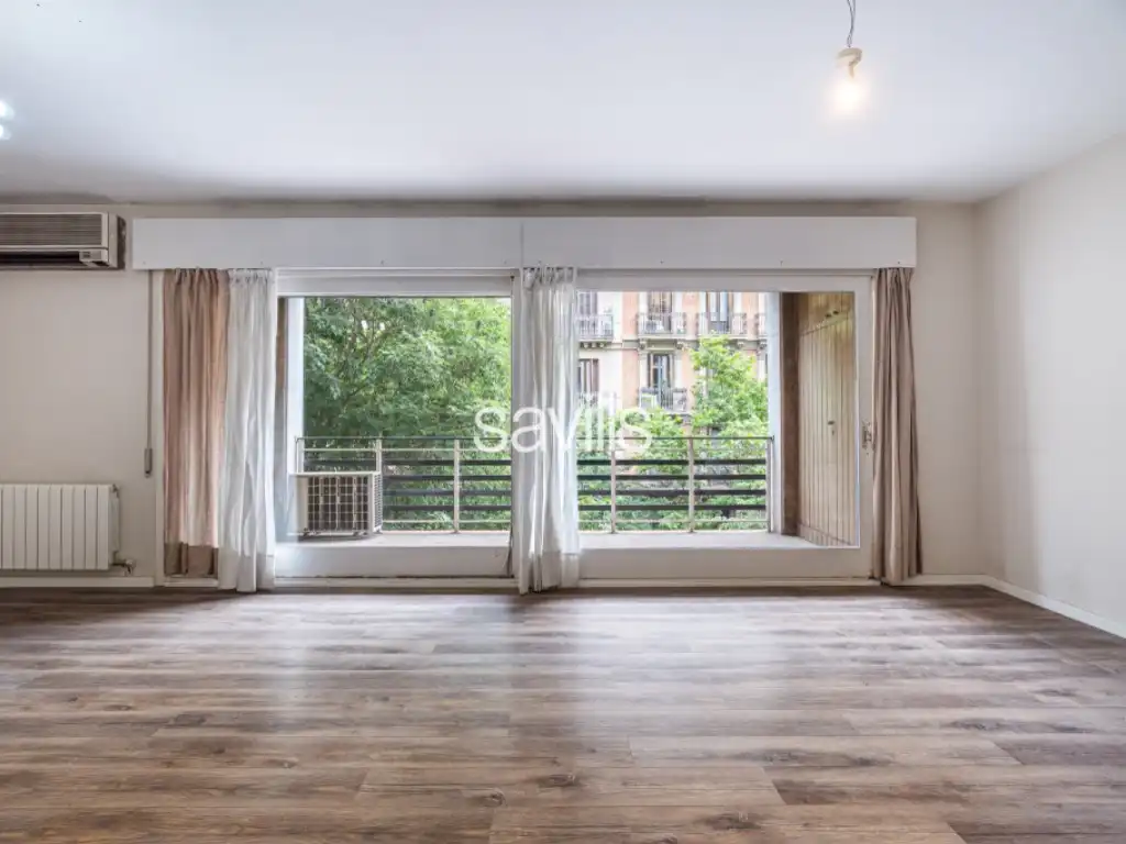Sala de estar de Apartamento en venta en Barcelona con Aire acondicionado, Horno y Balcón
