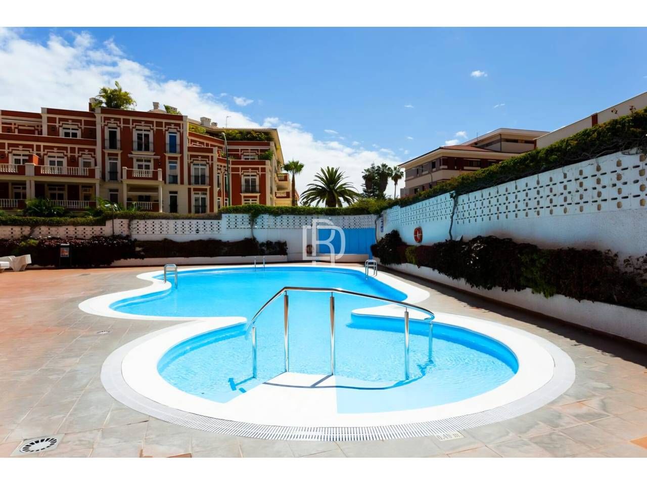 Vista exterior de Estudi en venda en Puerto de la Cruz amb Balcó, Alarma i Piscina comunitària
