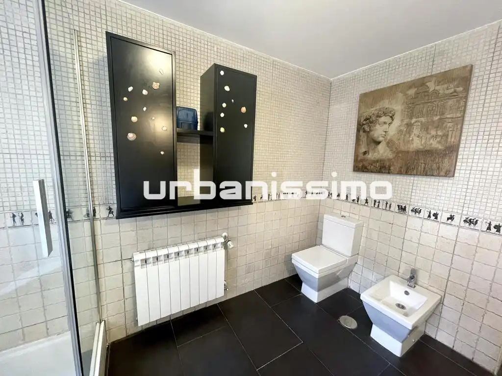 Flat for rent in Calle de Granada, Pacífico