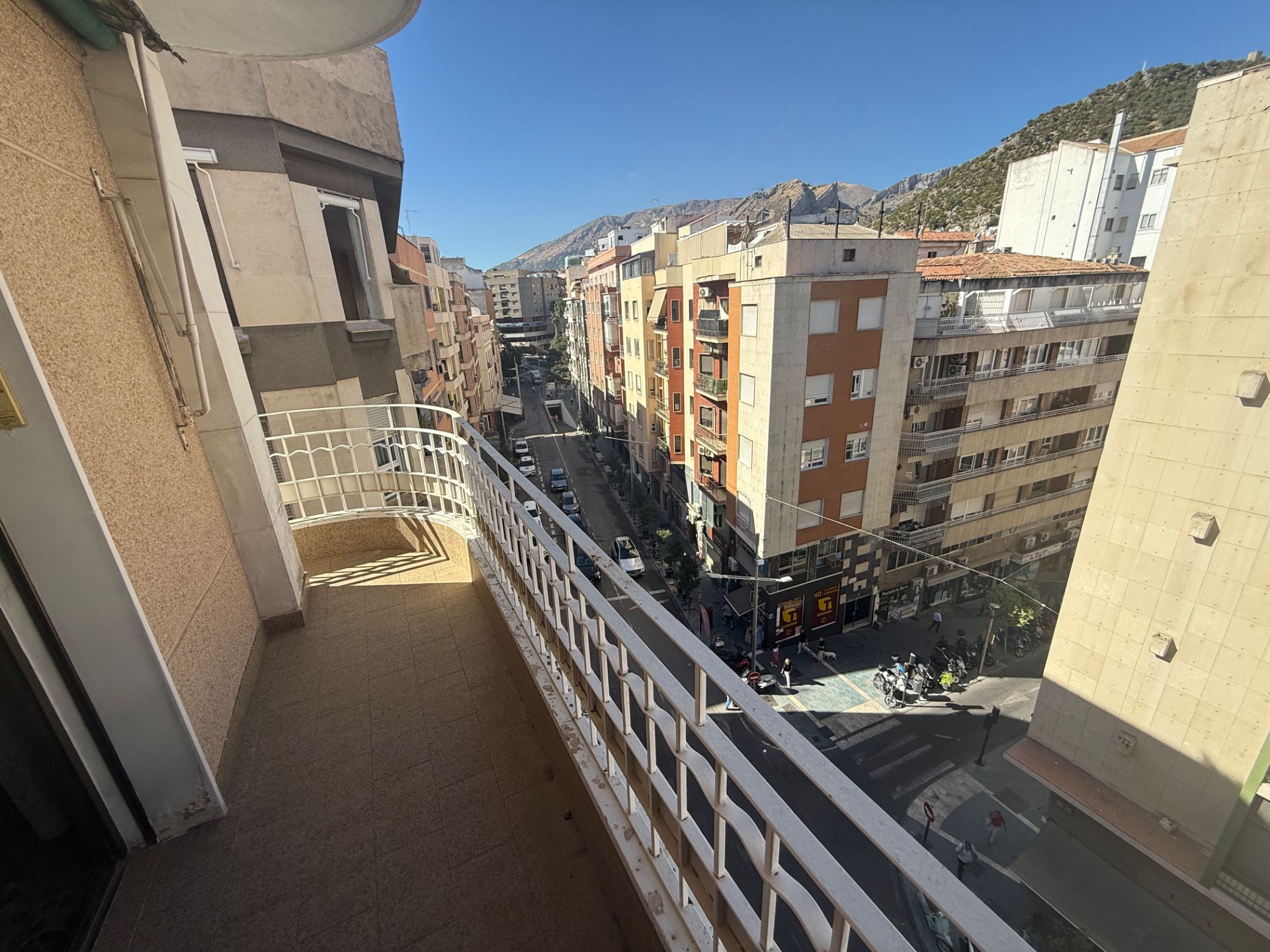 Vista exterior de Pis en venda en  Jaén Capital amb Aire condicionat, Terrassa i Traster