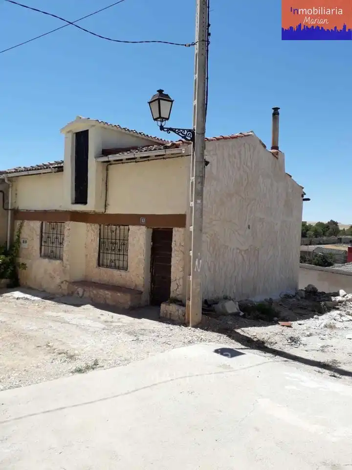 Exterior view of Country homes for sale in Fuentelcésped