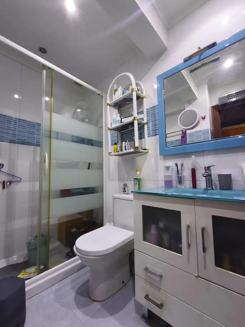 Baño de Piso en venta en Sestao  con Calefacción, Trastero y Balcón