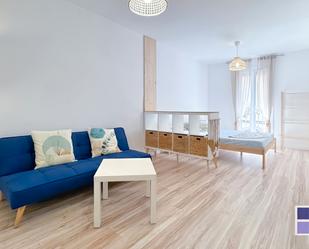 Living room of Apartment to rent in  Barcelona Capital  with Heating, Furnished and Oven