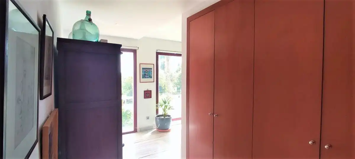 Haus oder Chalet zum Verkauf in Benahavís mit Klimaanlage, Heizung und Privatgarten